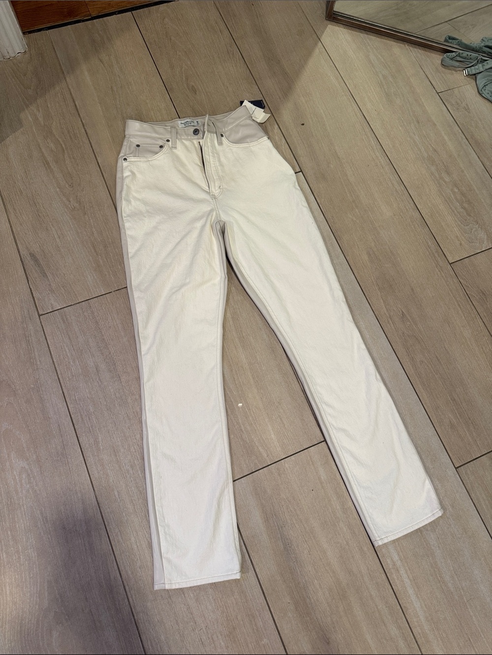 Abercrombie & Fitch High-Rise Cream Straight Jeans
